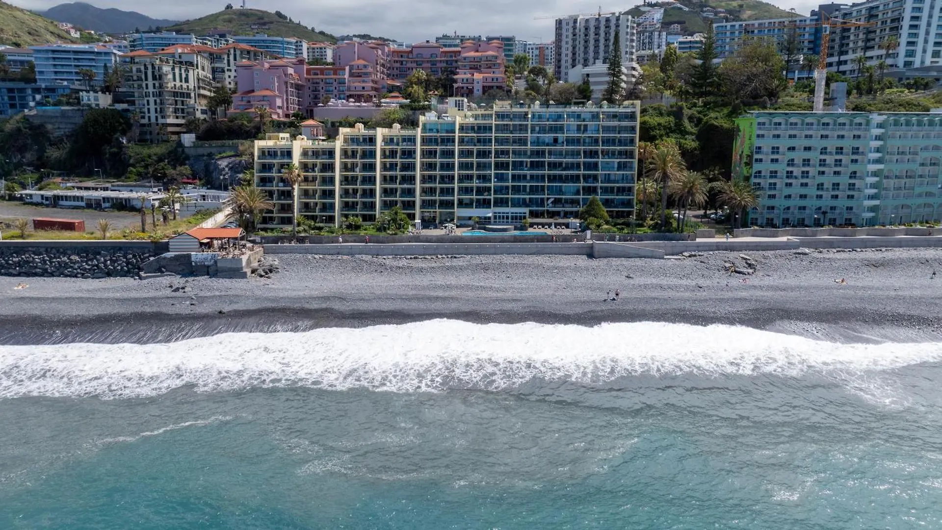 Atlantic View Apartment At Formosa Beach フンシャル