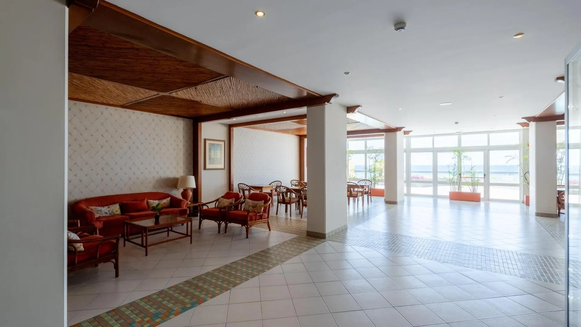 Atlantic View Apartment At Formosa Beach Funchal  0*, Funchal (Madeira)