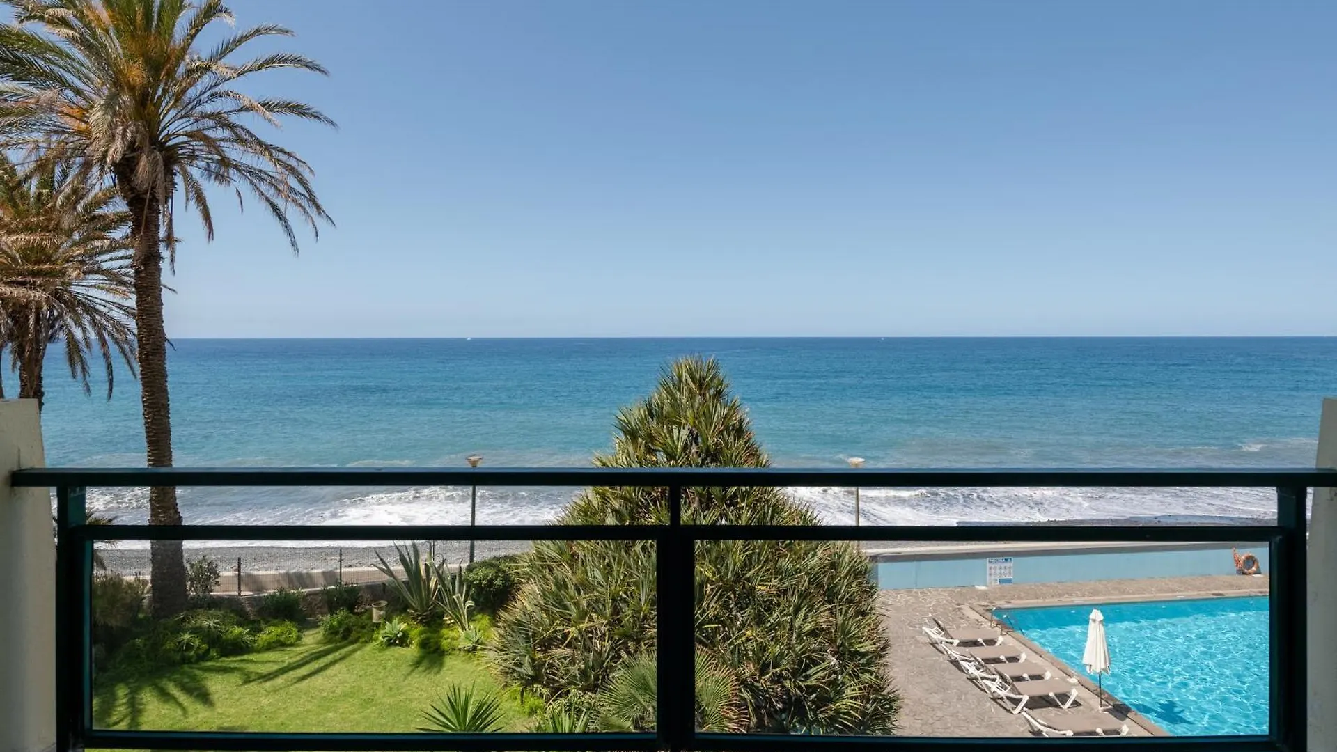 Atlantic View Apartment At Formosa Beach Funchal  0*, Funchal (Madeira)